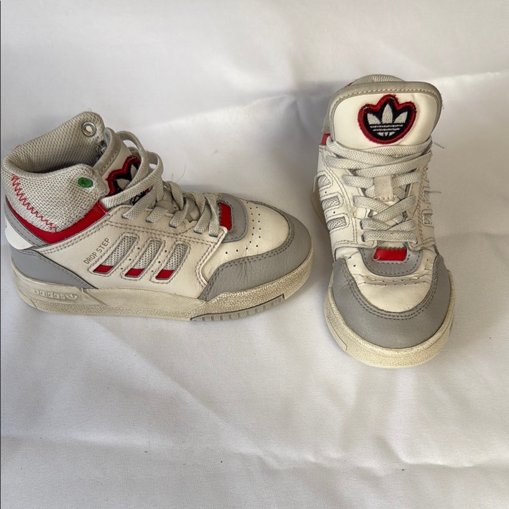 Adidas Kids Sneakers - Cream, Gray, and Red